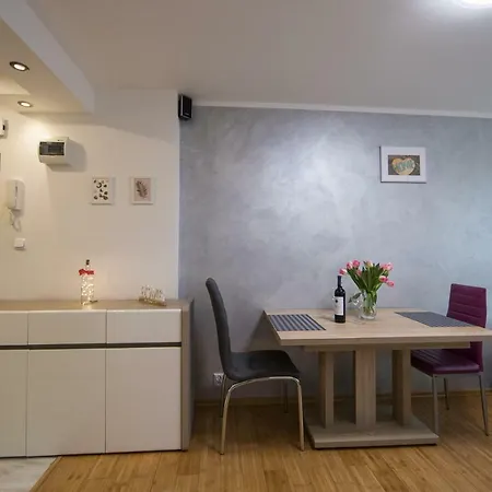 Krakowska Street Apartment